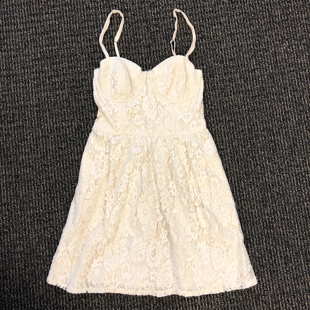 Abercrombie and Fitch babydoll mini lace skirt